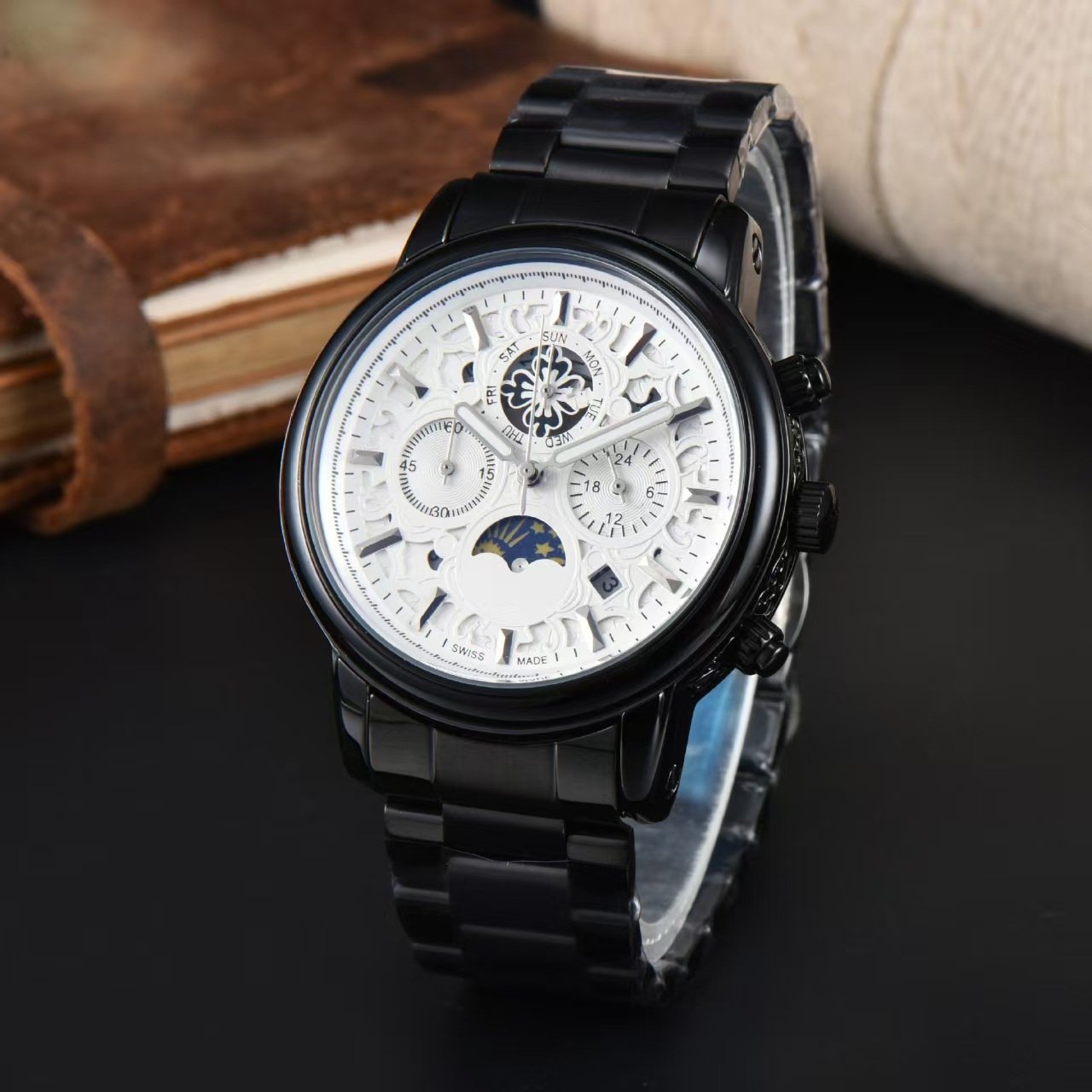 40mm Round Quartz Watch | Rose Gold Stainless Steel Case, Rubber Strap, Calendar Display Men's Wrist Watch - Image 3