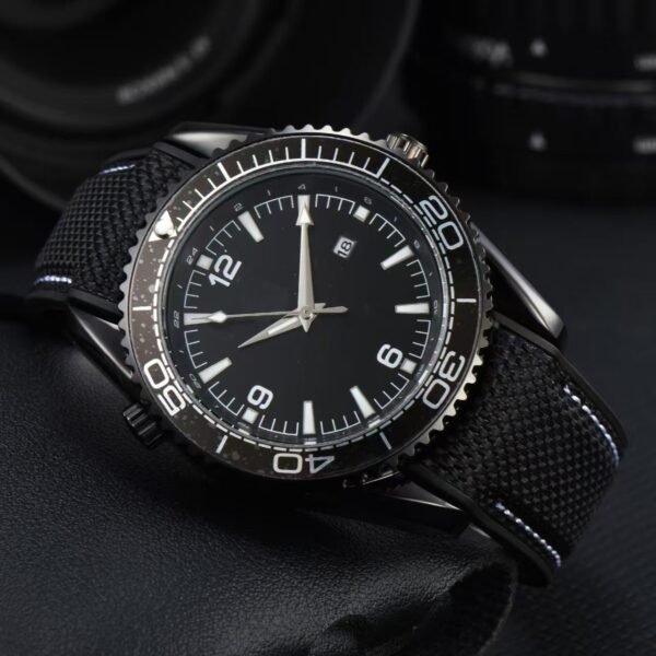Light Luxury Casual Men Watch Oujia Seamaster Series, Classic 3 Hands Calendar Quartz Wristwatch