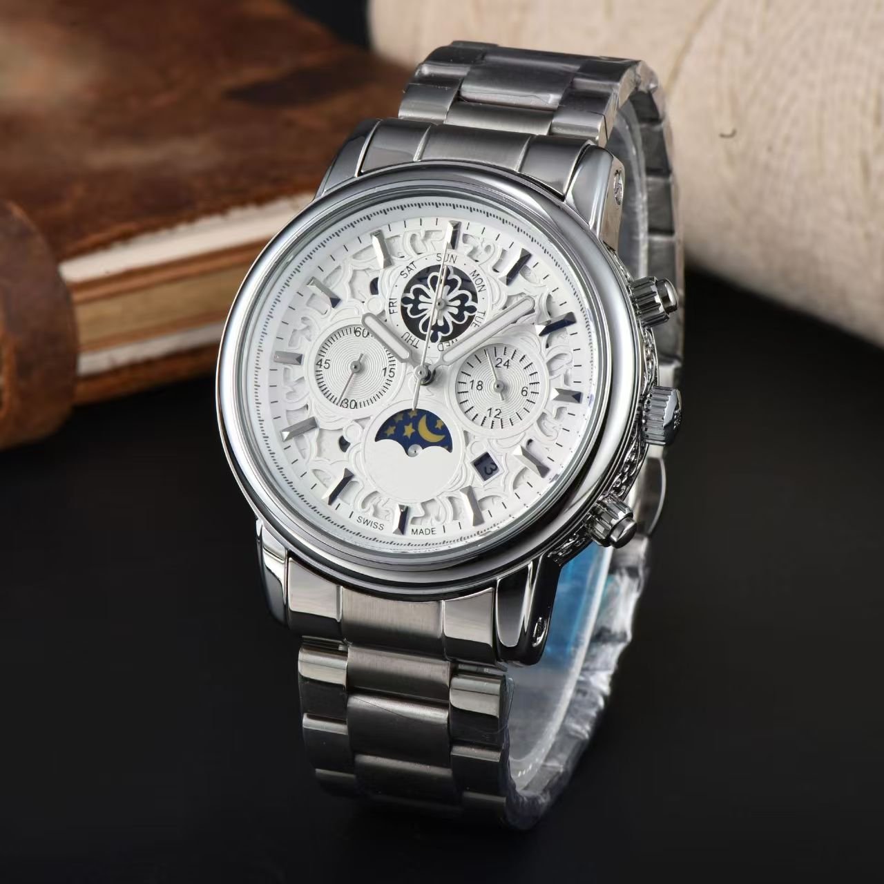 40mm Round Quartz Watch | Rose Gold Stainless Steel Case, Rubber Strap, Calendar Display Men's Wrist Watch - Image 5