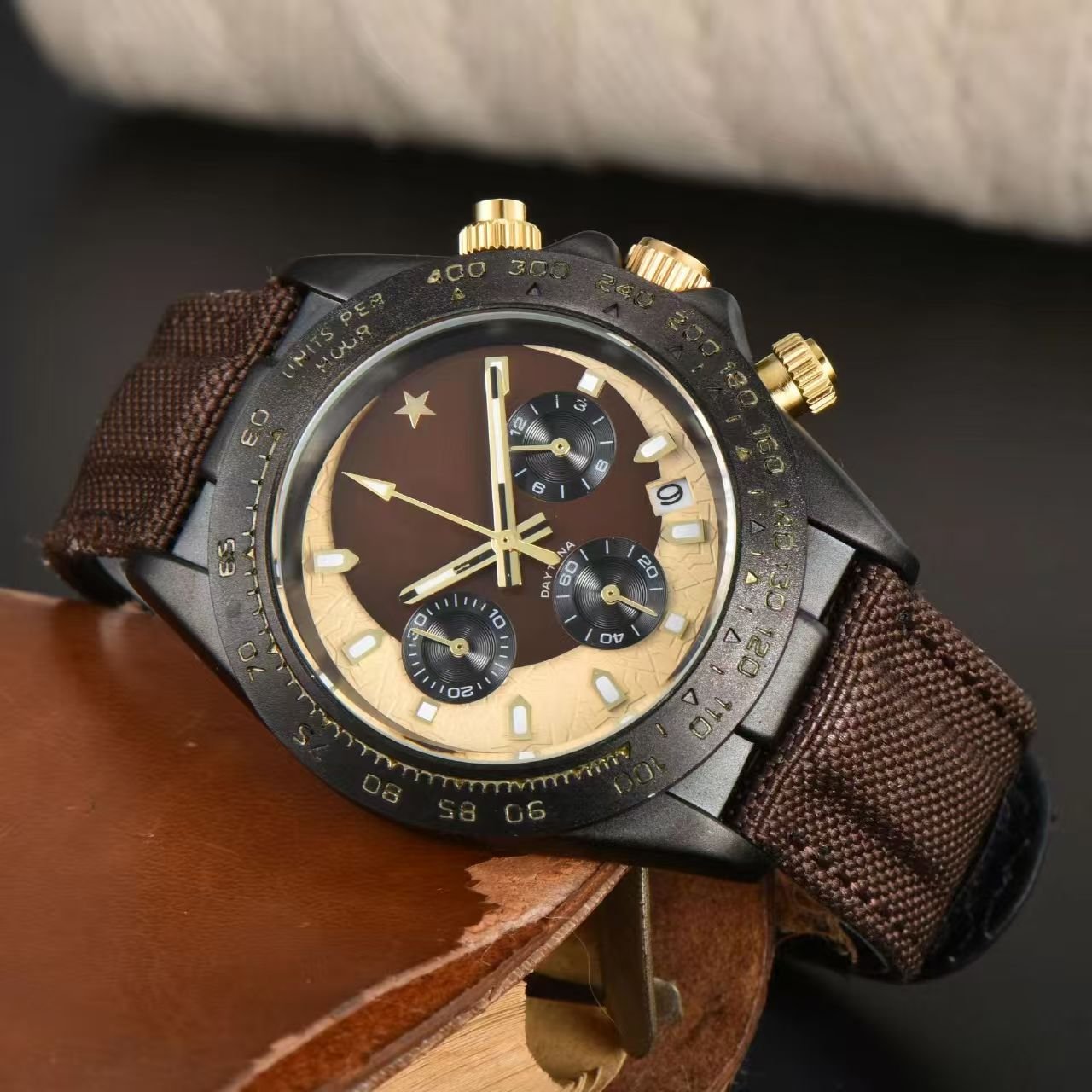 Men Vintage Rubber Strap Multi-Function Quartz Watch