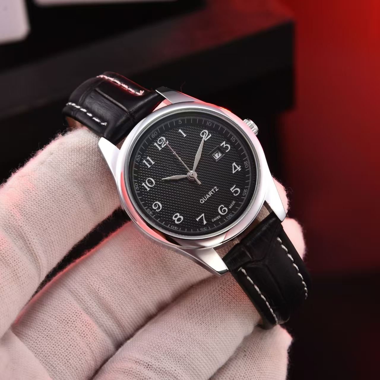 Fashion Ladies Watch 30mm 3 Hands Design Minimalist Versatile Quartz Watch - Image 3